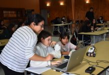 Realizan taller de robótica para niñas de 7° y 8° básico con foco en disciplinas STEM