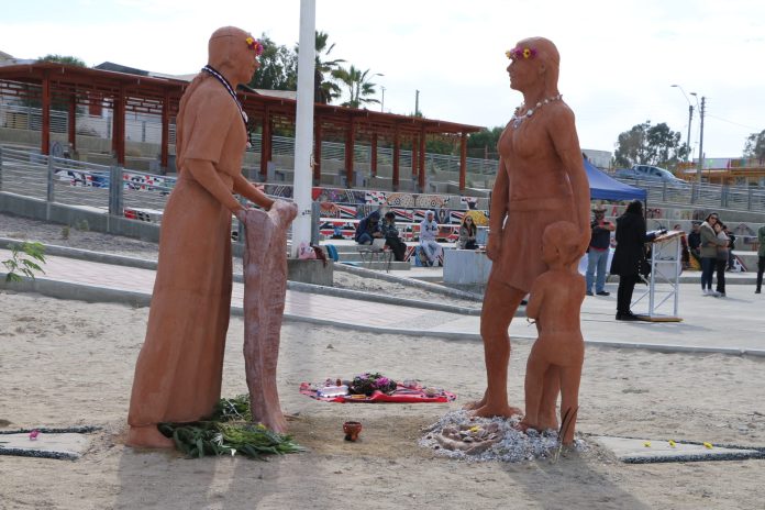 inauguracion escultura las machas 7