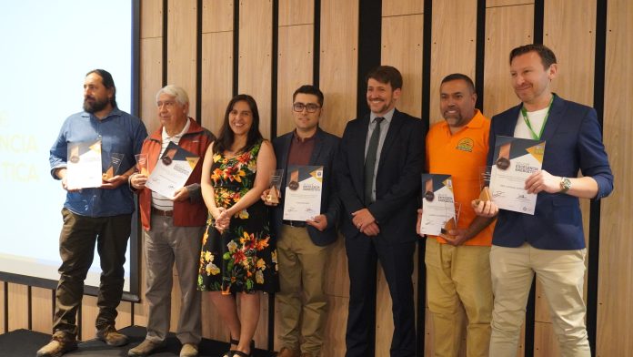 El ministro de Energía entregó el SelloEE a algunas de las MiPymes apoyadas por Sercotec que obtuvieron el galardón