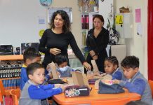 Con rompecabezas estudiantes de Escuela Los Estandartes reconocen patrimonio atacameño