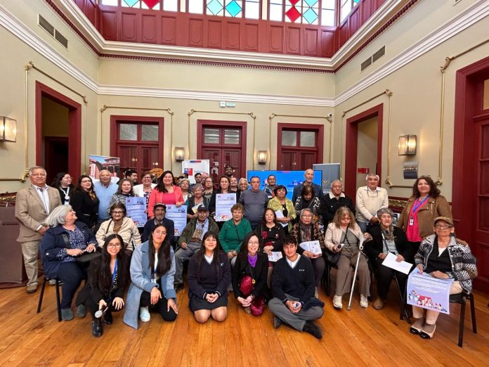 Foto Lanzamiento Concurso Adultos Mayores