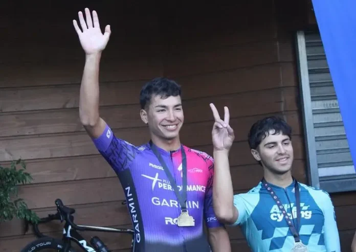 Bastian-Diaz-premiacion