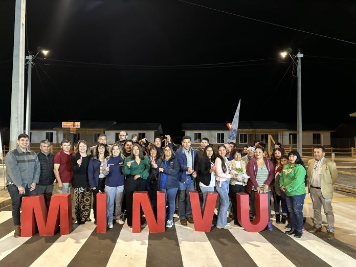 LAS 24 FAMILIAS RECIBIERON LAS LLAVES EN LOS TRIGALES VALLE DE EL TRANSITO
