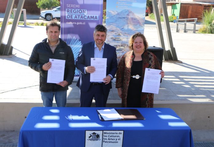 Firma renovación convenio colaboración kinross y mincap 2024 (4)