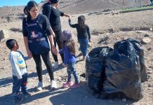 En la semana del Medio Ambiente párvulos y familias del Jardín Infantil Étnico “Inti Marka” de JUNJI realizan limpieza de un sector de la quebrada de Paipote