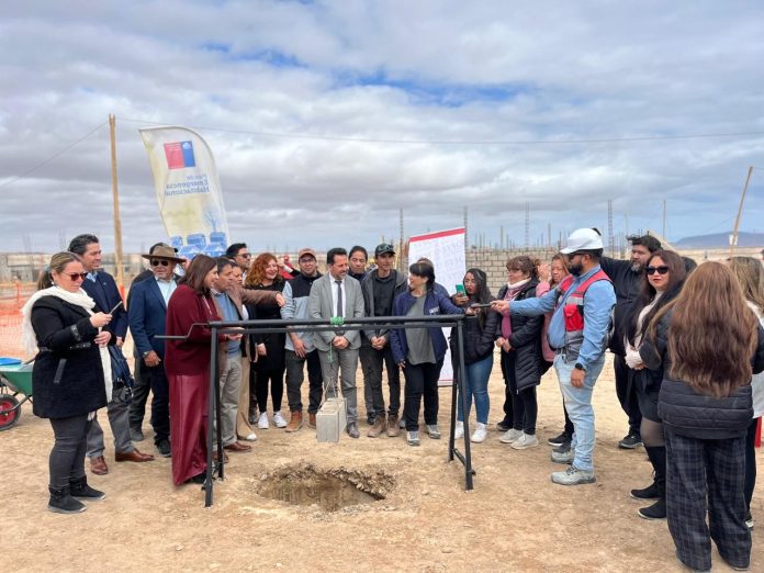 Foto 2 Ceremonia Primera Piedra de los Conjuntos Habitacionales 90 y 61 viviendas Caldera