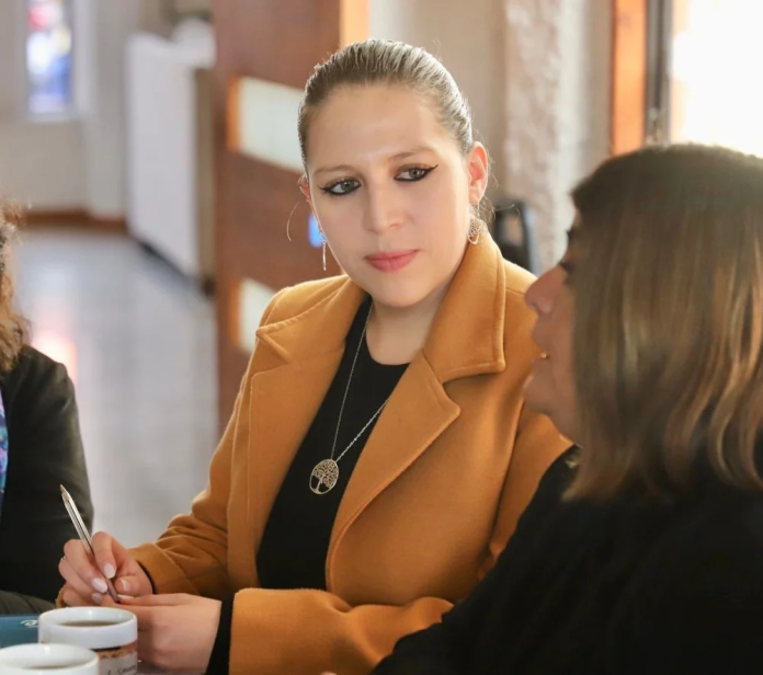 Makarena Arias Vargas destaca cifras positivas de empleo