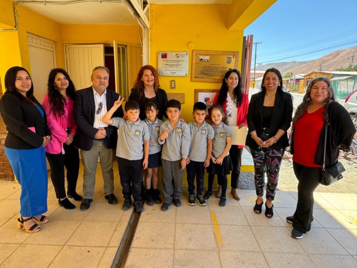 3 Gobierno mejora infraestructura eléctrica por más de $ 200 millones en las escuelas Roberto Cuadra Alquinta y Sor Teresa de los Andes de Vallenar