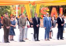 Con multitudinario desfile comunitario El Salvador conmemoró sus sus 65 años vida