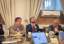 Gobernadores Regionales dan a conocer su molestia por definiciones del Gobierno en seguridad y presupuesto