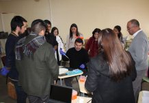 La biología molecular llega a los liceos, apostando por el aprendizaje práctico y la descentralización científica