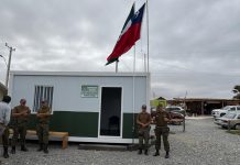 Instalan un contenedor en caleta Chañaral de aceituno para servicios policiales mientras dura el periodo estival