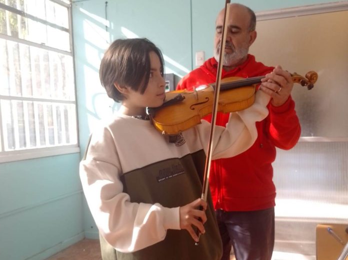 Orquesta Comunales Escolares (8)