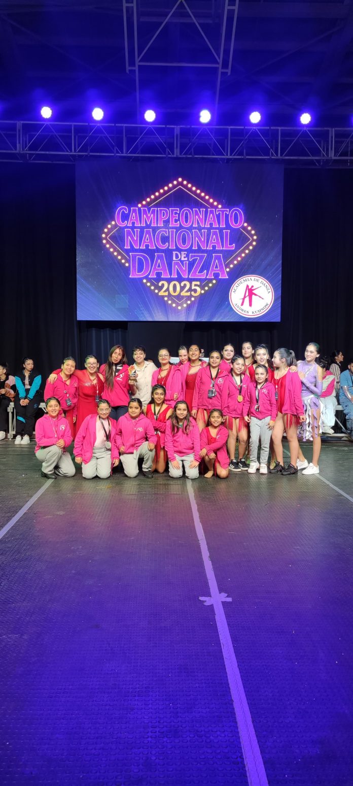 1er lugar mix edades Lyrical jazz