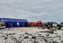 Continúa intensa búsqueda de tripulante desaparecido tras naufragio de embarcación en Punta Totoralillo