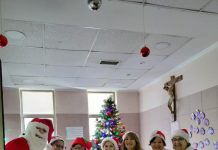 Damas de Rojo de Vallenar llevaron alegría navideña a pacientes del Hospital Provincial del Huasco