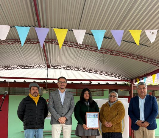 Seremi de Agricultura premia a 3er lugar regional del Concurso Historias de Nuestra Tierra