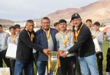 Codelco y Cobresal homenajean a serie Sub-16 campeona del Torneo Regional Apertura 2026 durante el entretiempo del Clásico del Cobre