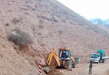 MOP mantiene amplio despliegue de maquinaria para recuperar y resguardar la conectividad en Alto del Carmen