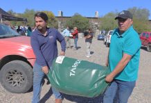 INDAP entrega estanques móviles por emergencia agrícola a crianceros de Vallenar