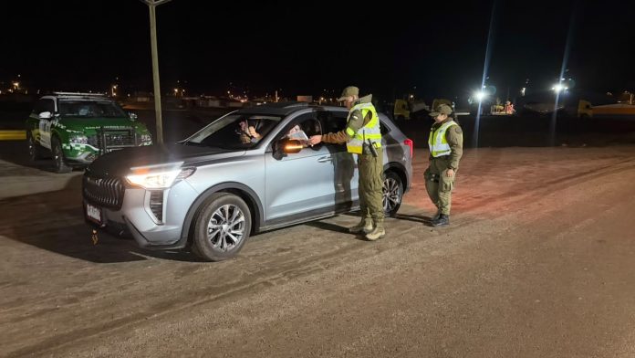 CHAÑARAL: CARABINEROS DETUVO TRES PERSONAS