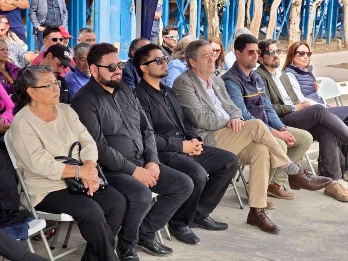 ALCALDE CRISTÓBAL ZÚÑIGA VALORA INICIATIVA PÚBLICO – PRIVADA PARA AYUDAR A FAMILIAS AFECTADAS POR EL SISTEMA FRONTAL EN TIERRA AMARILLA